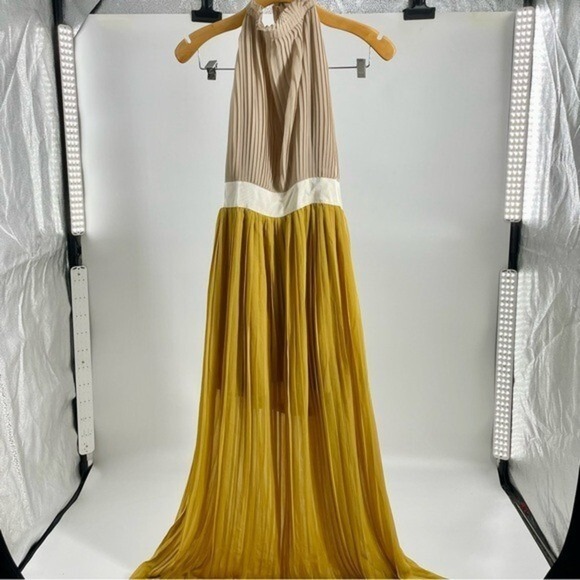 LUCY PARIS NWT Pleated Halter Goldie Maxi Dress Backless Gold Yellow Beige Small - Picture 4 of 16